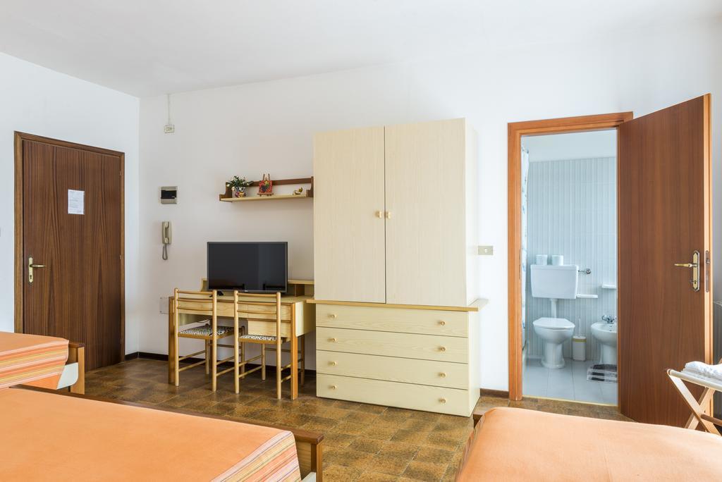 Hotel Cristina San Rocco di Piegara Eksteriør bilde
