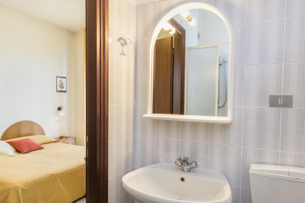Hotel Cristina San Rocco di Piegara Eksteriør bilde