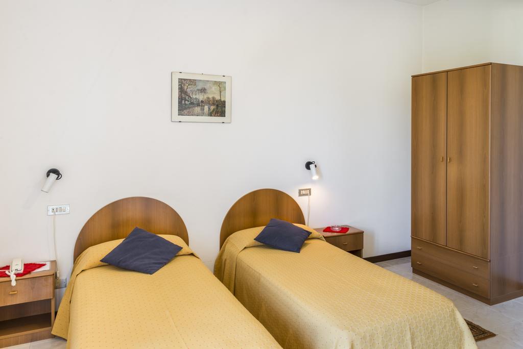 Hotel Cristina San Rocco di Piegara Eksteriør bilde