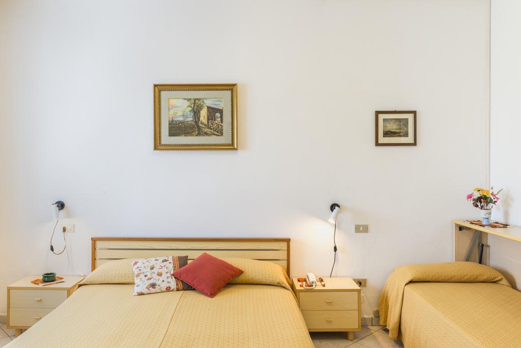 Hotel Cristina San Rocco di Piegara Eksteriør bilde